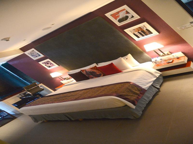 Hard Rock Hotel Goa Calangute Exterior photo A bedroom at the hotel