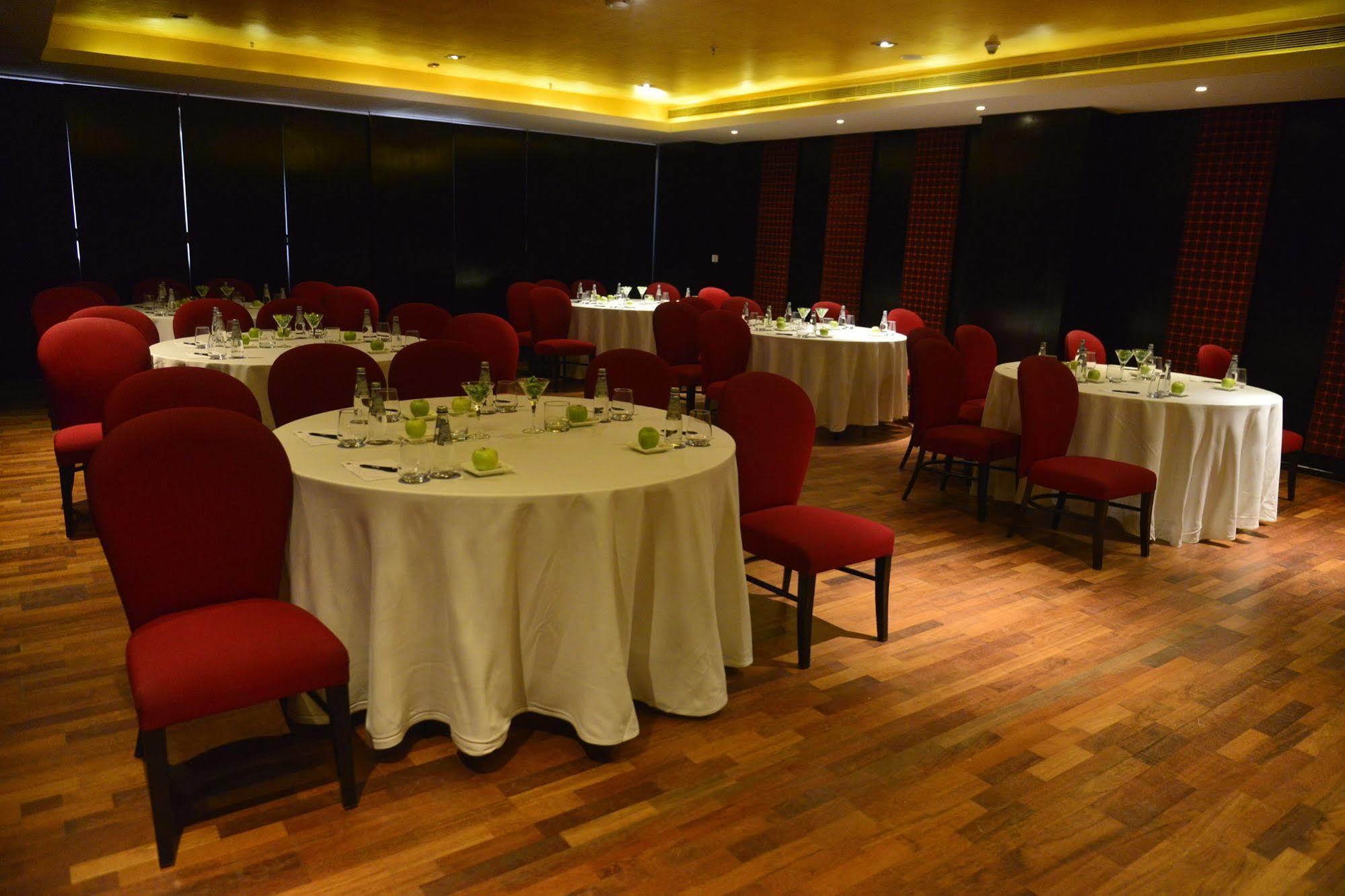 Hard Rock Hotel Goa Calangute Exterior photo The interior of the restaurant